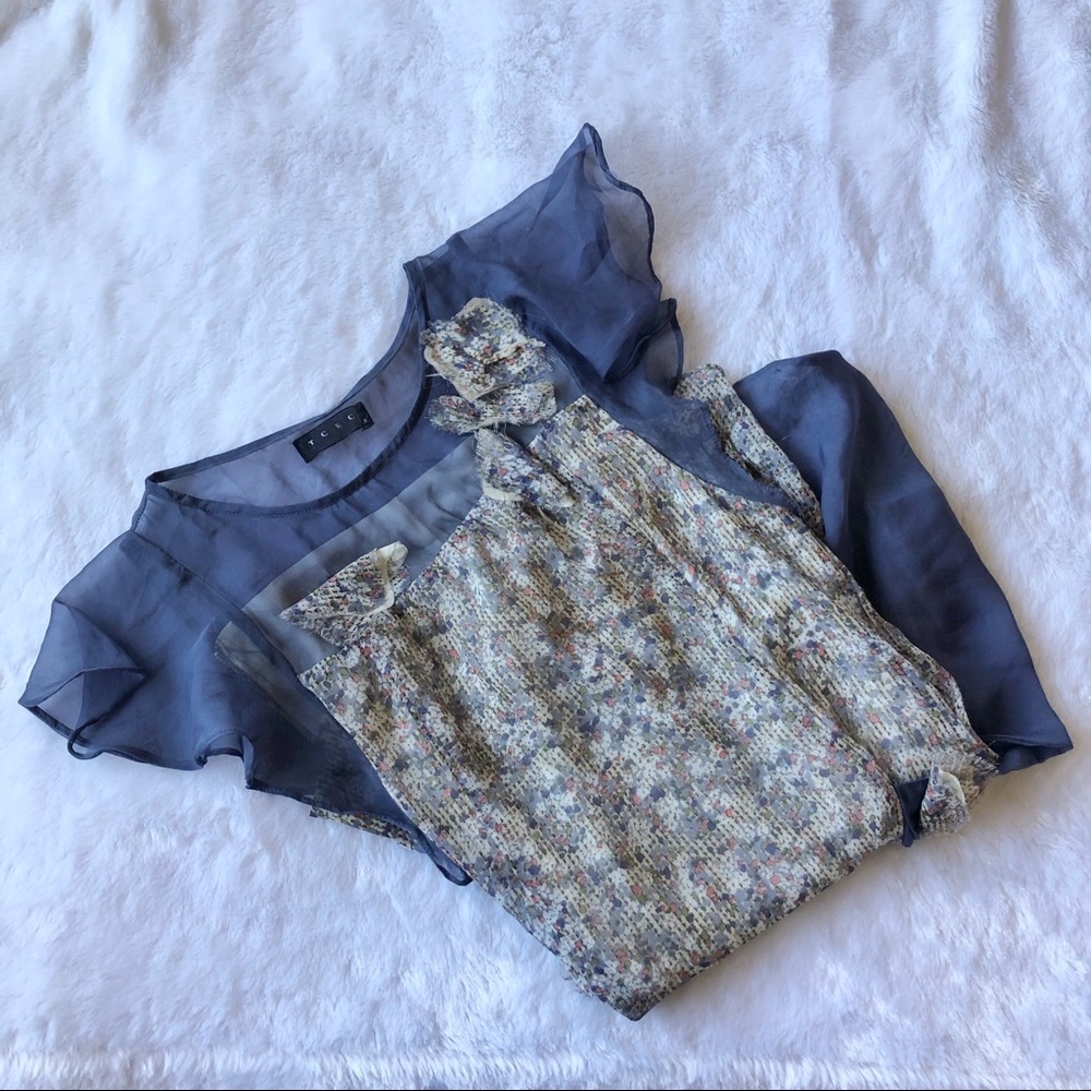 Floral flutter sleeve dress with sheer pockets